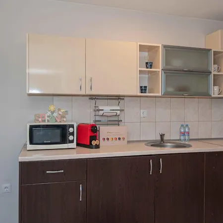 Lifestyle Flora Apartment